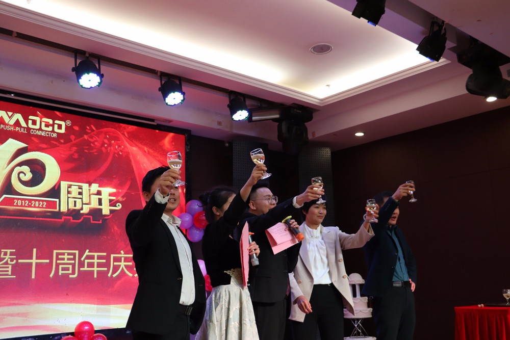 1645856832393525.jpg t8.jpg